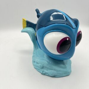 Disney On Ice: Disney Pixar’s Finding Dory Collectors Mug/snow Cone Cup (~2016)